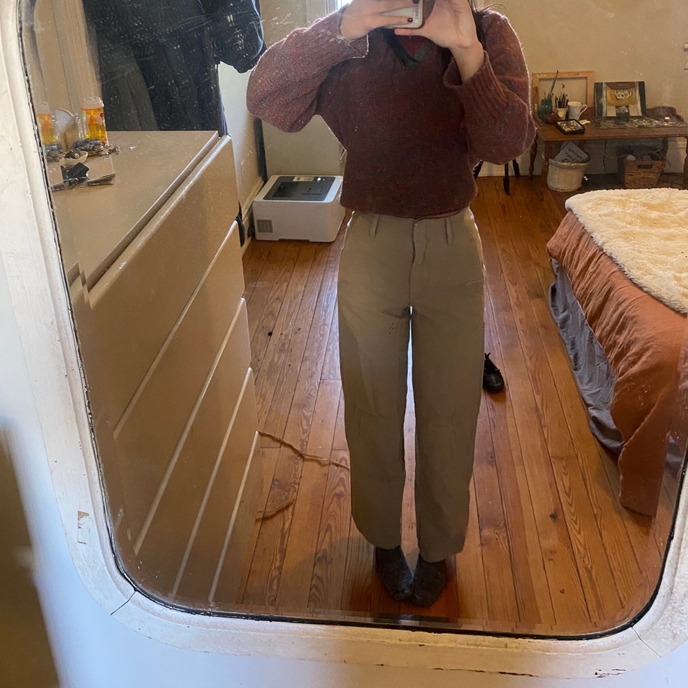 Size 2 khaki Wilfred free pants aritzia